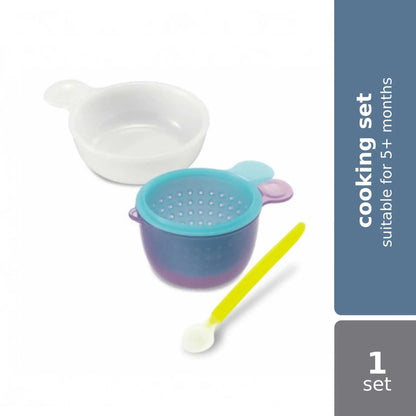 combi-baby-label-compact-cooking-set-with-mini-colander-81233