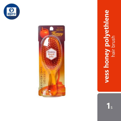 vess-honey-polyethlene-hair-brush-1s